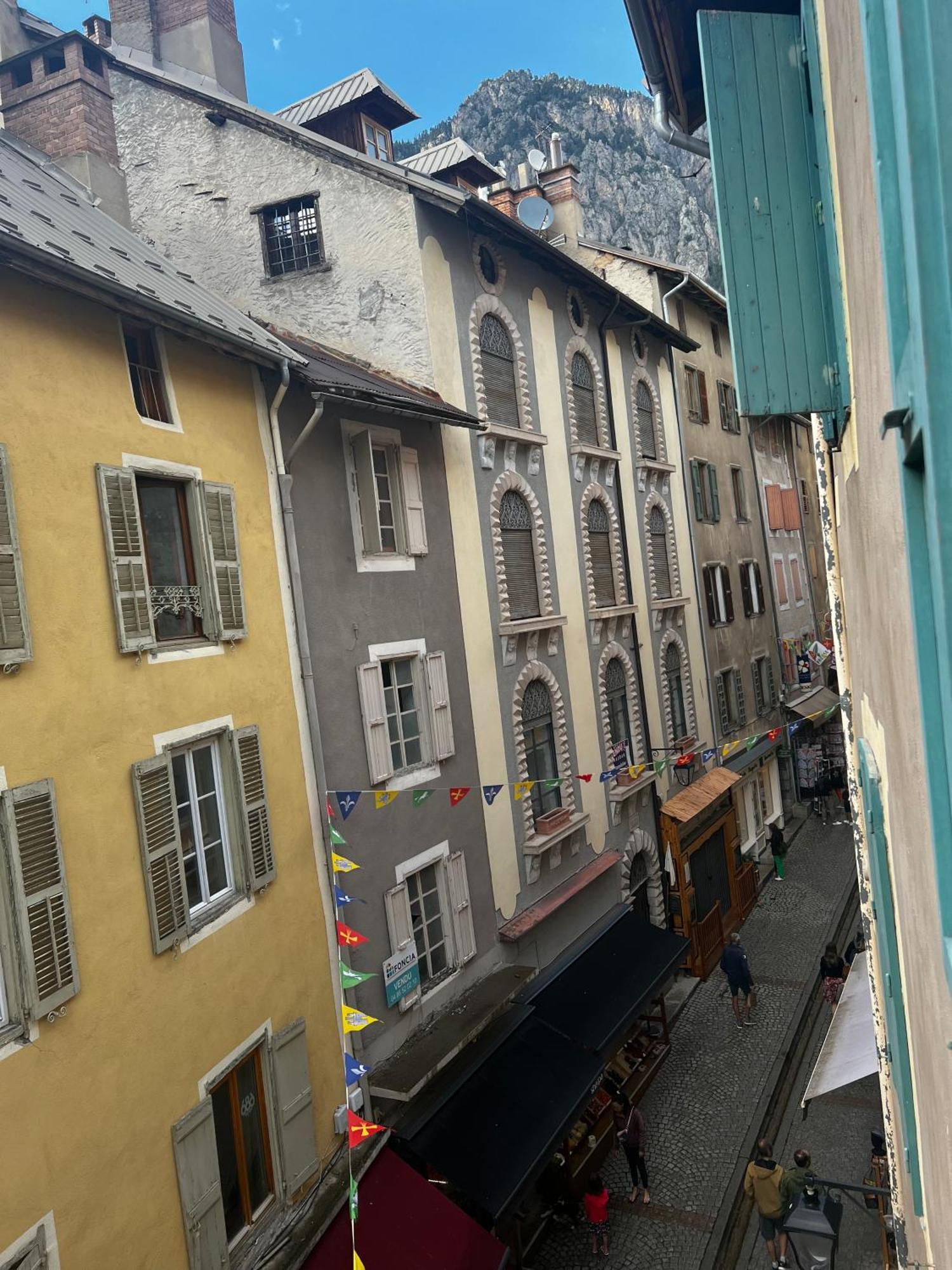 Appartement Moderne Et Chaleureux Briançon Eksteriør bilde
